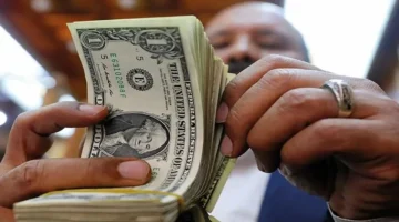 تراجع جديد.. سعر الدولار يسجل مستويات غير متوقعة أمام الجنيه خلال تعاملات الإثنين